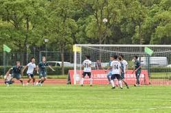 足球直播-双方激烈对决，足球盛事成就伟大