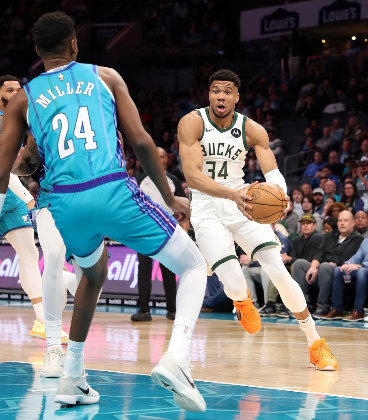 雄鹿豪取十连胜，巨头组合发挥不俗的简单介绍