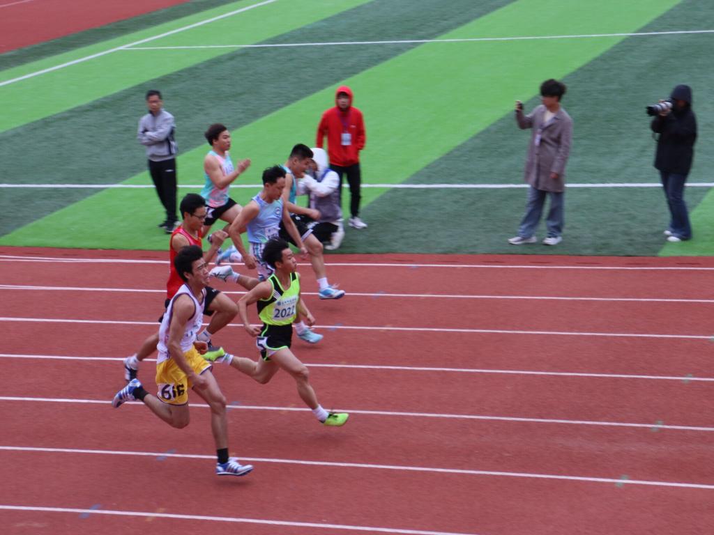 田径比赛运动神憎地奋斗,人气轰动 田径比赛运动神憎地奋斗,人气轰动