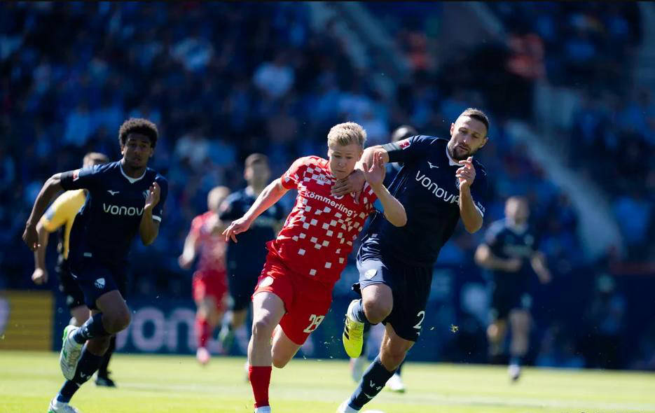 沃尔夫斯堡逼平柏林赫塔,降级压力稍缓 沃尔夫斯堡逼平柏林赫塔,降级压力稍缓