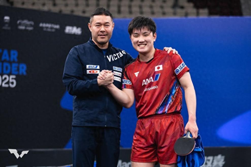 日本乒乓球队翻盘波兰乒乓球队，张本智和关键制胜的简单介绍