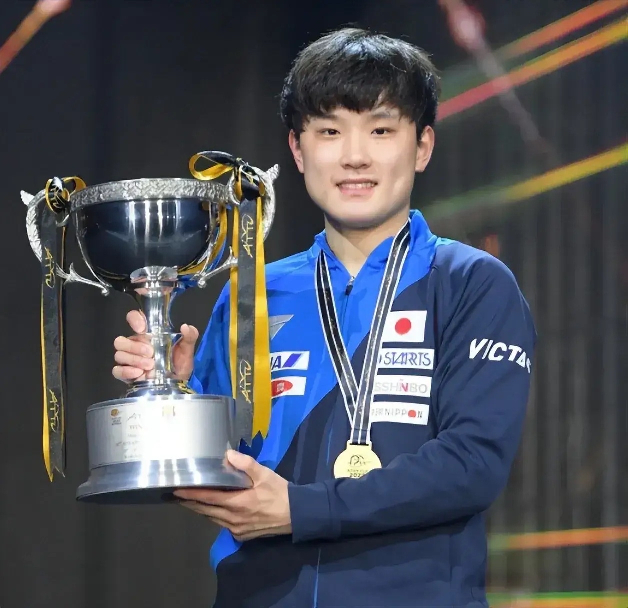 中国乒乓球队强势比利时乒乓球队，张本智和惊艳世界的简单介绍