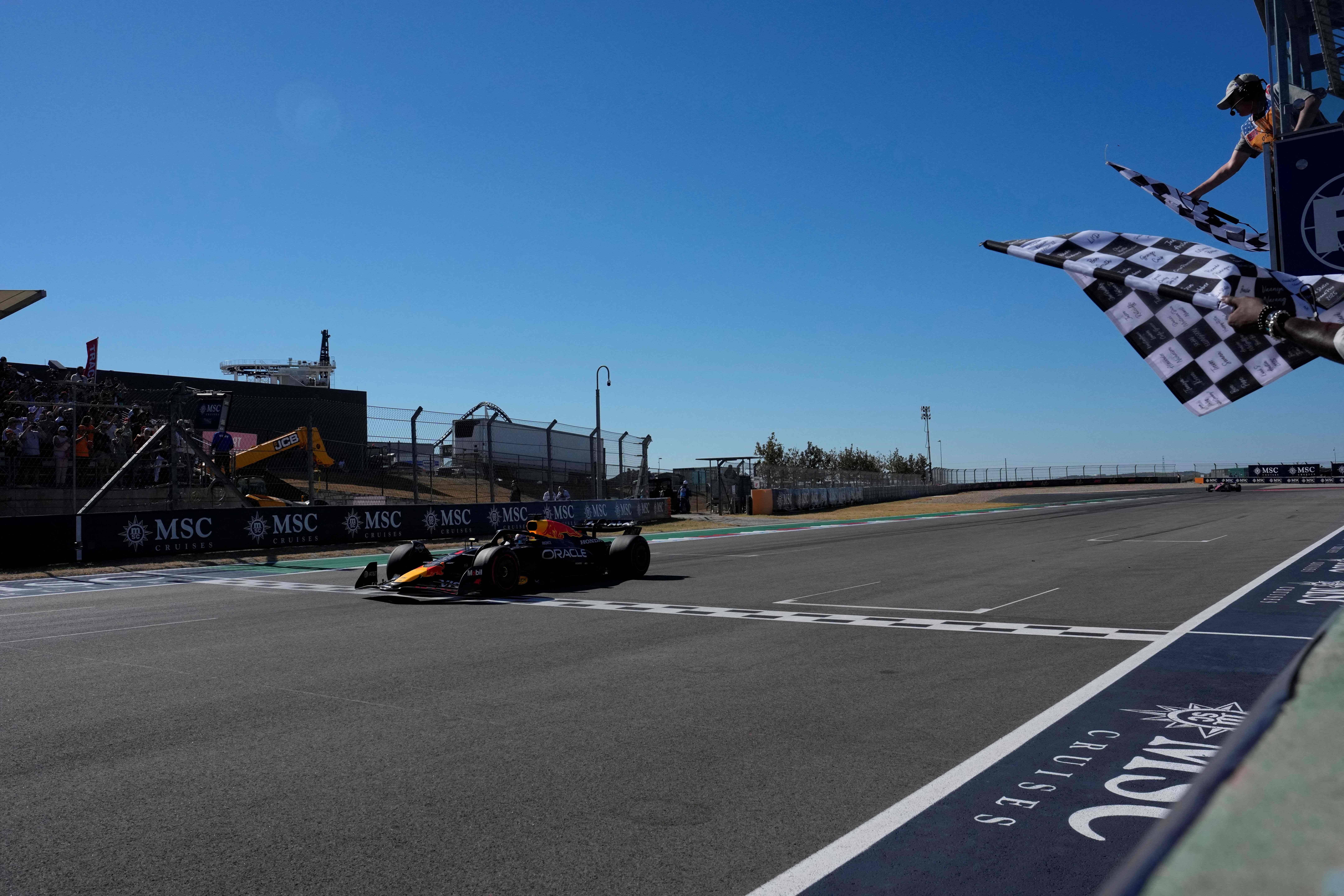 梅赛德斯绝杀迈凯伦,维斯塔潘高光表现 梅赛德斯绝杀迈凯伦,维斯塔潘高光表现